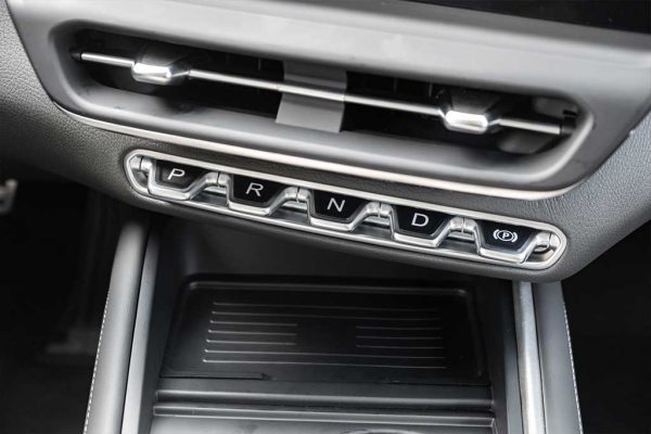 VINFAST VF7