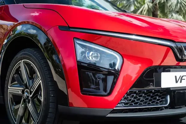 VINFAST VF7